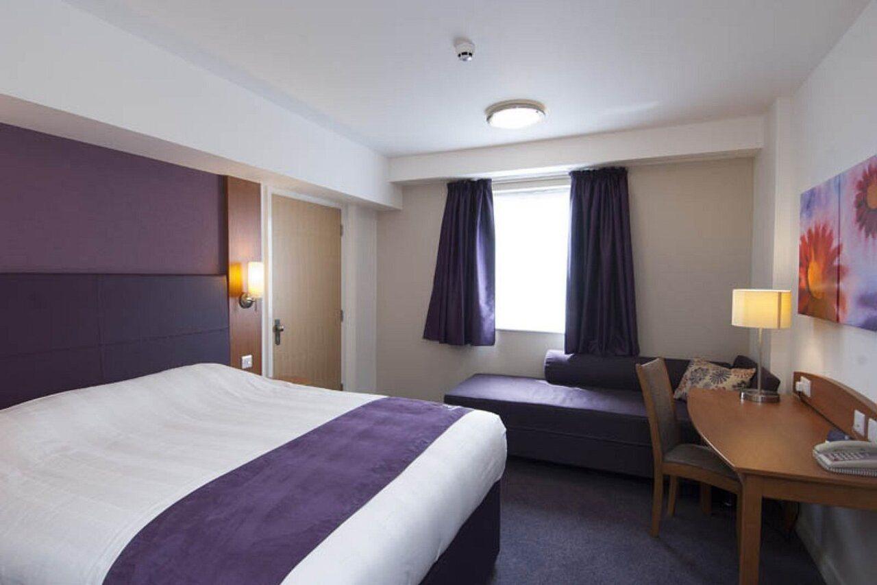 Premier Inn Брентвуд Екстер'єр фото