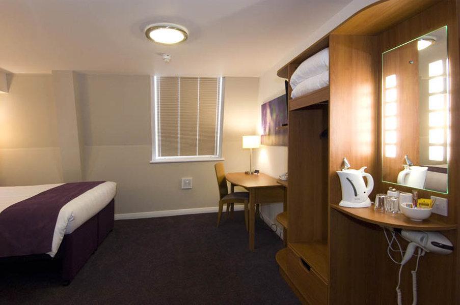 Premier Inn Брентвуд Екстер'єр фото