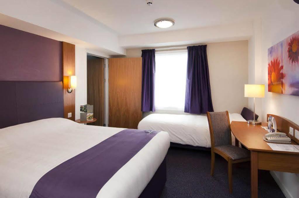 Premier Inn Брентвуд Екстер'єр фото