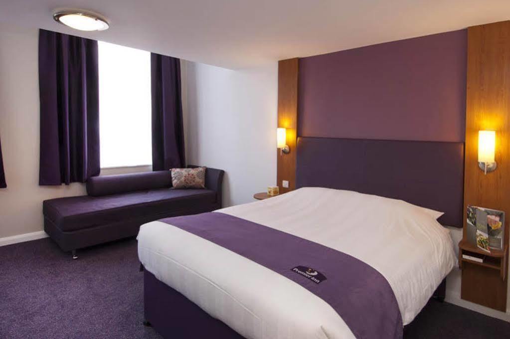 Premier Inn Брентвуд Екстер'єр фото