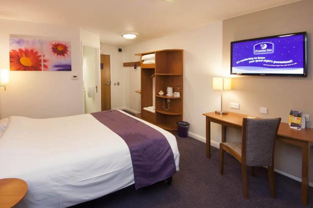 Premier Inn Брентвуд Екстер'єр фото